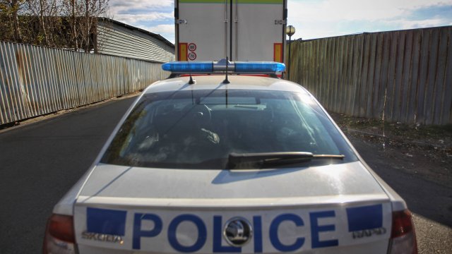 Съдът в София решава дали да остави за постоянно в