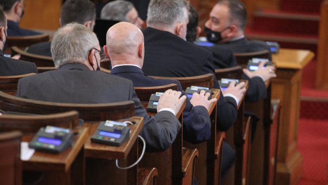 На извънредното заседание народните представители дадоха зелена светлина на идеята