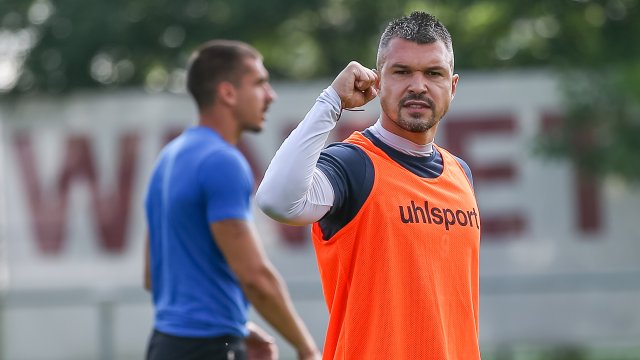 Валери Божинов става част от екипа на Славко Матич и