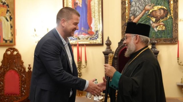 Митрополит Киприан благослови Живко Тодоров и заместниците му, пожела им мъдрост