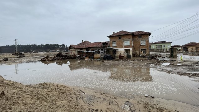 Служебният регионален министър няма право да обвинява депутати за бавното