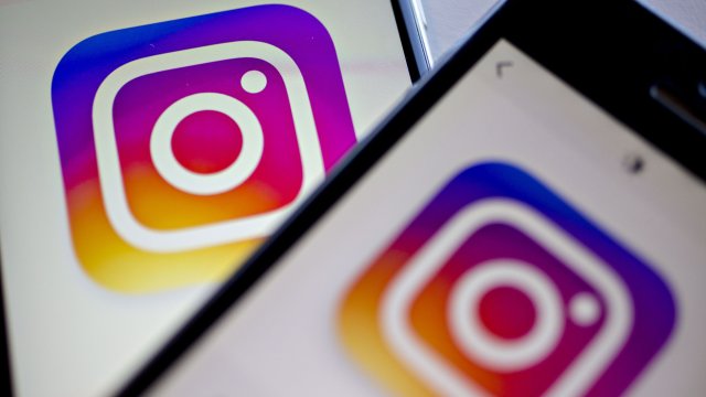 Руските популярни лица се сбогуват с Instagram след като държавата