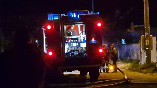 Пожар избухна в стая на 11 ия етаж в студентско общежитие