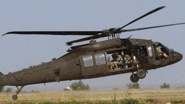 Хеликоптер Блек Хоук присвоен от талибаните след хаотичното изтегляне на