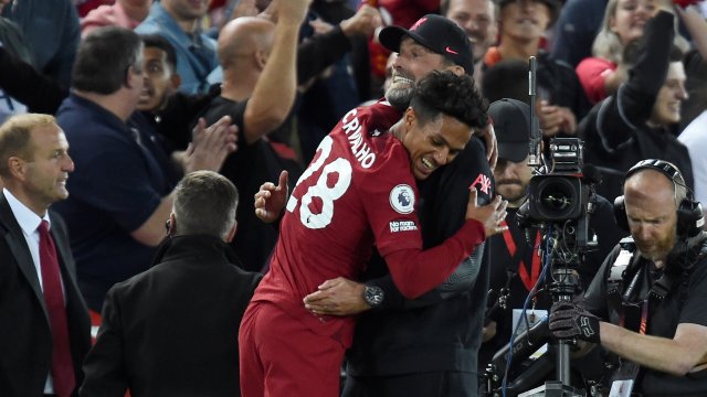 С гол на резервата Фабио Карвальо в последните секунди Ливърпул