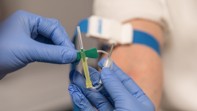 Лекарите от отделението по педиатрия към МБАЛ Добрич са