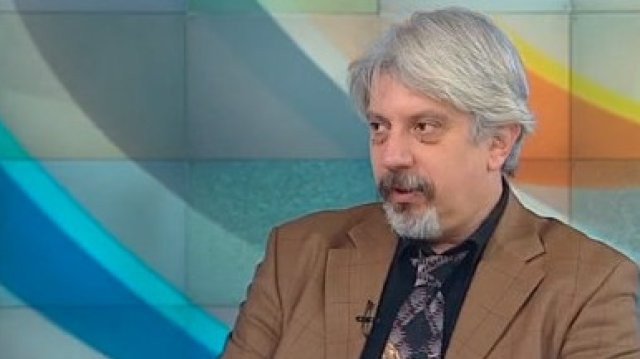 Ето го и пълният текст на коментара И тъй тотален