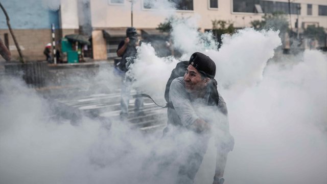 Три нови жертви взеха вчера демонстрациите в Перу неотслабващи въпреки