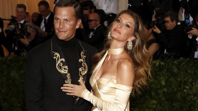 Няколко двойки знаменитости се разделиха през 2022 г а разводите