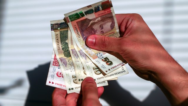 Статистиките сочат че все повече българи вземат бързи заеми за