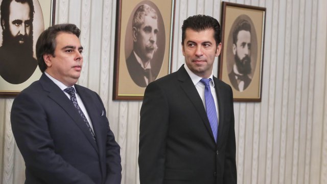 Г н Румен Радев е този който каза Мутри вън а след