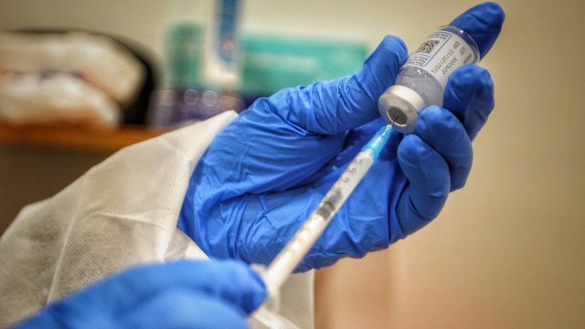 В 47-милионна Испания с бустерна доза вече са ваксинирани хората