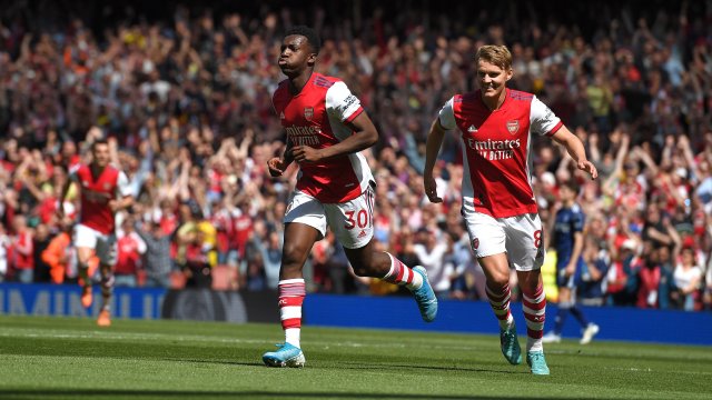 Арсенал победи с 2 1 у дома Лийдс Юнайтед в мач