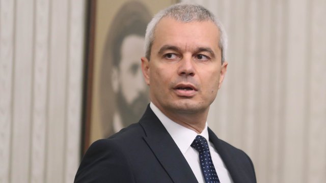 Костадин Костадинов и народни представители от ПГ на Възраждане ще