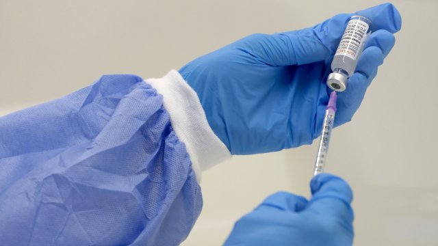 Администрацията по храните и лекарствата на САЩ разреши спешното прилагане