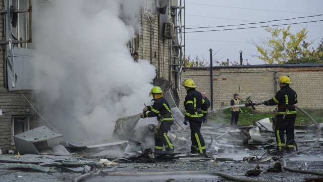Броят на загиналите при експлозия на газ в жилищна пететажна