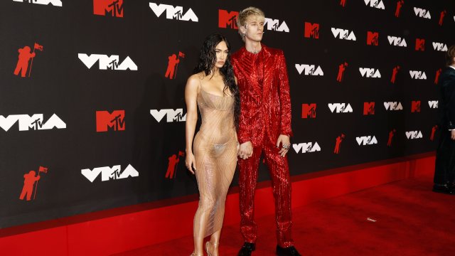 Машин Гън Кели и Меган Фокс се сгодиха Певецът е предложил