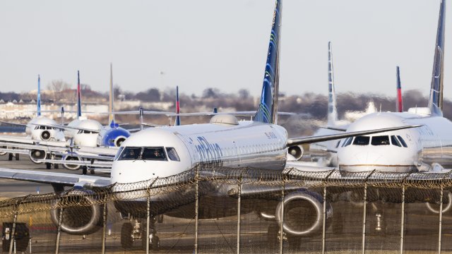 Международното летище в Багдад е подложено на обстрел Ал Джазира