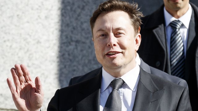 Един от най богатите хора в света американският предприемач Илън Мъск