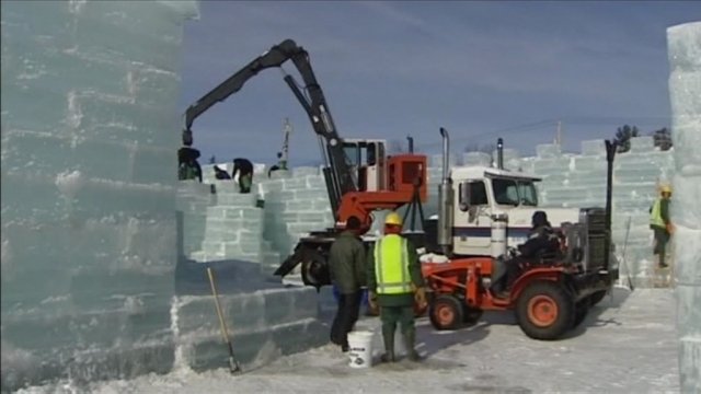 Започна подготовката на фестивала на ледените скулптури в Саранак Лейк