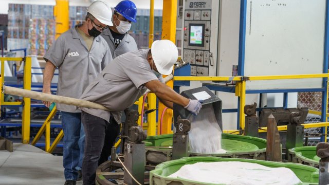 Неумолимият ръст на цените на енергията в Европа причинява огромни