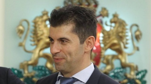 Премиерът Кирил Петков е готов незабавно да замине за Северна