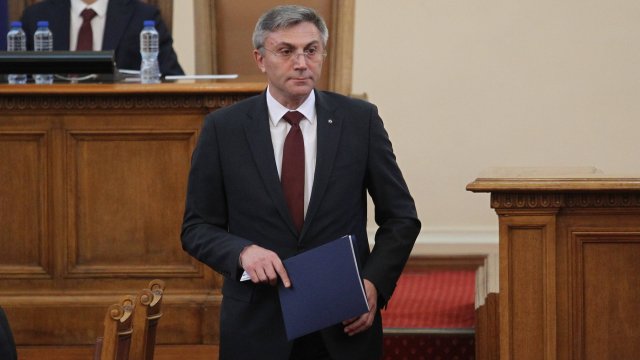 Това е най слабият кабинет от края на комунизма Това правителство