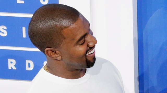 Собственикът на Twitter Илън Мъск обяви че акаунтът на рапъра