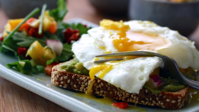 Протеините които си набавяме чрез храната са изключително важни защото