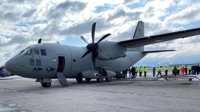 В цялата страна продължават дарителските акции за бедстващите в двете