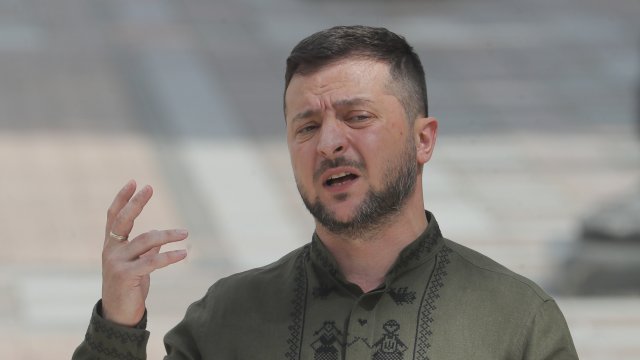 Свободни хора на независима Украйна Преди шест месеца Русия ни