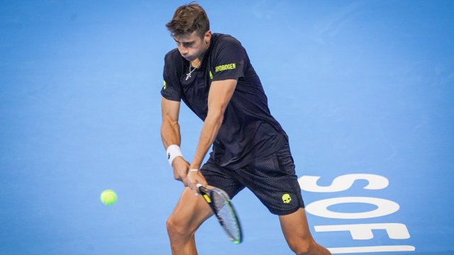 Александър Донски претърпя поражение на старта на квалификациите на сингъл