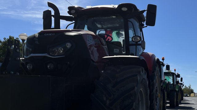 Земеделски производители ще блокират движението по АМ Струма край Симитли Причините за