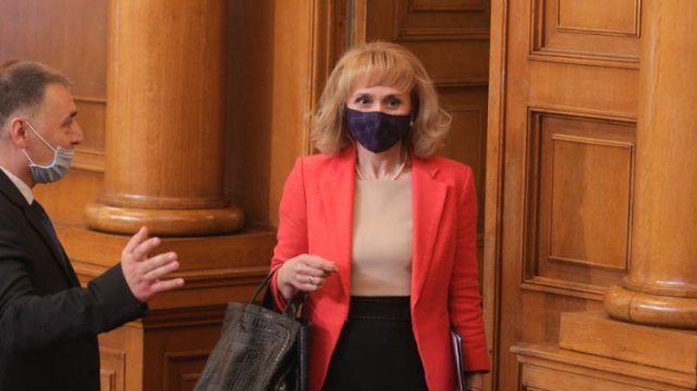 Омбудсманът Диана Ковачева изпрати писмо до главните изпълнителни директори на