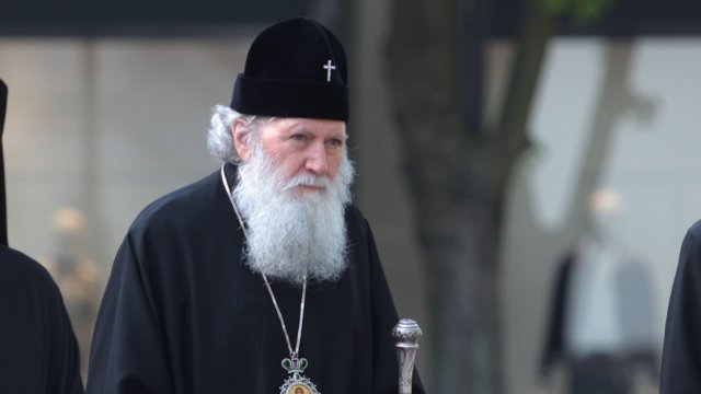 Патриарх Неофит изпрати съболезнователен адрес по повод кончината на кралица