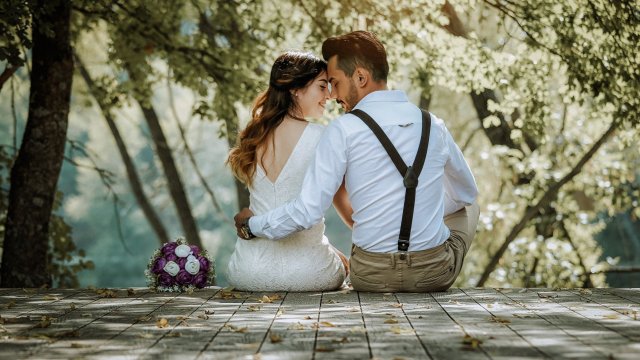 Гърците масово се женят Чужденци от цял свят пристигат на