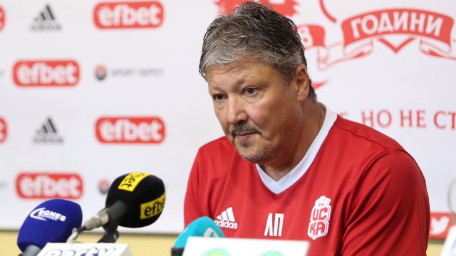 Треньорът на ЦСКА 1948 Любослав Пенев не е доволен от