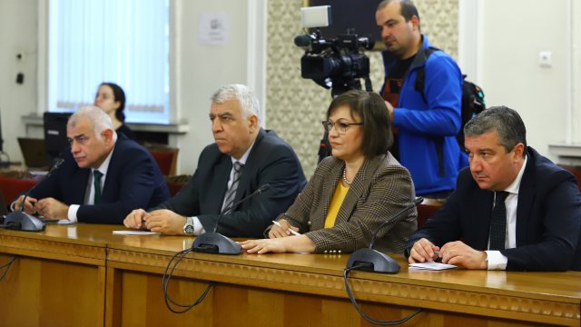 БСП и ДПС се разбраха за удължаване на бюджета Двете