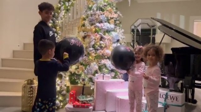 Кристиано Роналдо и половинката му Джорджина Родригес очакват момче и