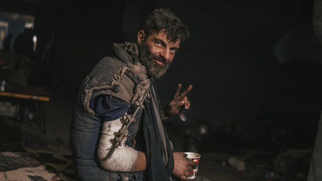 Провежда се спасителна операция по евакуиране и на последните украински