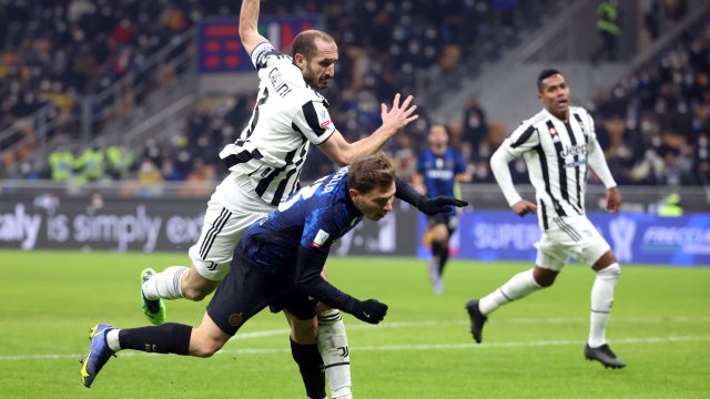 Серия А и участващите в нея футболни клубове са изправени