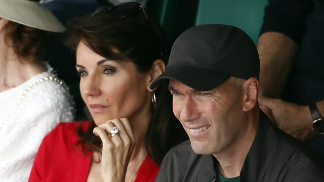 Другите двама основни кандидати за заместник на флиртуващия с уволнението