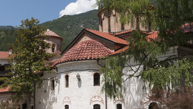 Сметката за електроенергия на Бачковския манастир за декември 2021 година