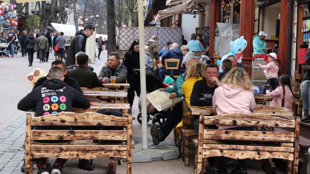 Полша съобщи днес че ще забрани полетите до 7 африкански