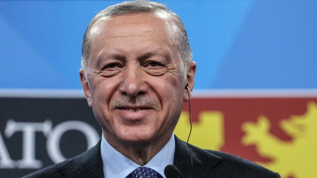 Вместо да влезе в първата лига демокрацията в Турция потъна