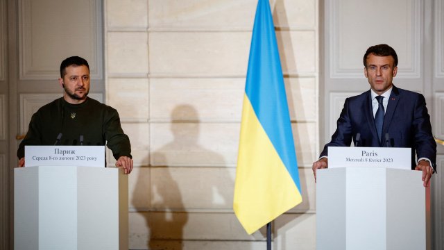 Франция е готова да съпровожда Украйна към победата мира и