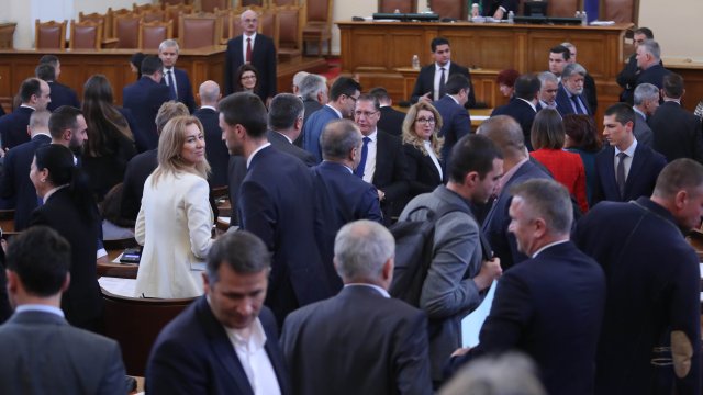 Промените в Изборния кодекс и днес внесоха смут в работата