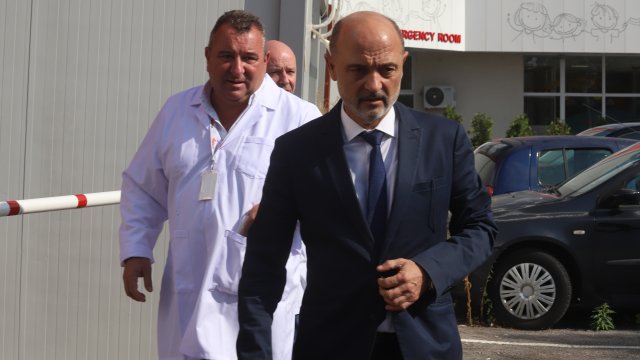 Двете деца пострадали във вчерашната катастрофа със сръбски автобус на