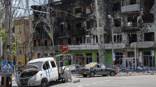 Украйна е осъществила най голямата евакуация от Мариупол от началото