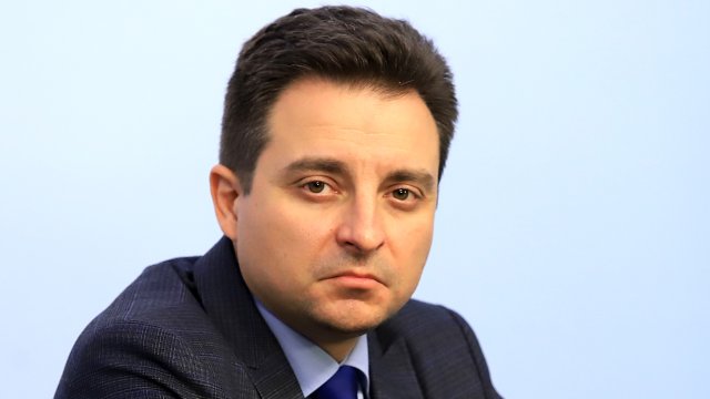 Министерството на икономиката и министър Нинова се преборихме за безвъзмездна